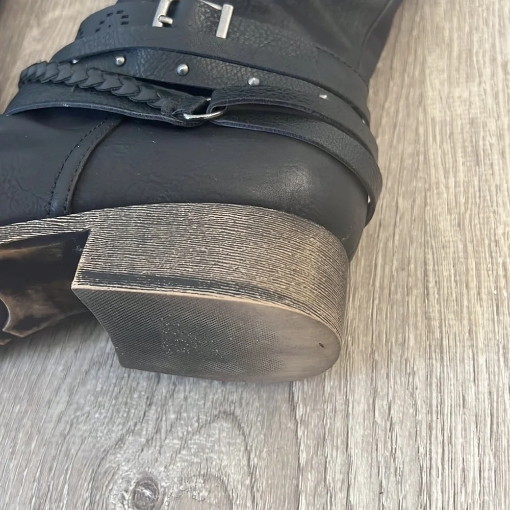 Faux leather black boots - Picture 6 of 6